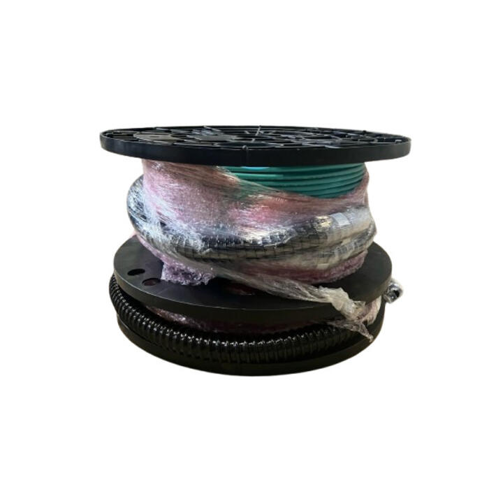 Patch Cord Fibra Optica Lazerspeed OM4 Commscope FJXMPMPAD, 12 fibras