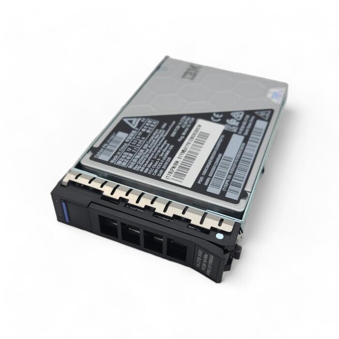 Disco IBM FlashCore Module FCM2 19,2 TB NVMe U.2 2,5" - FRU 02CL182 - Para IBM FlashSystem