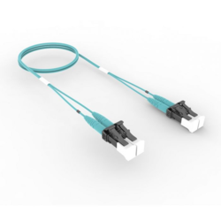 Patch Cord Fibra �ptica CommScope OM4 LC-LC D�plex 15m 